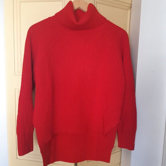 Wilfred Lin Sweater in Red Wool - Picture 9 of 9